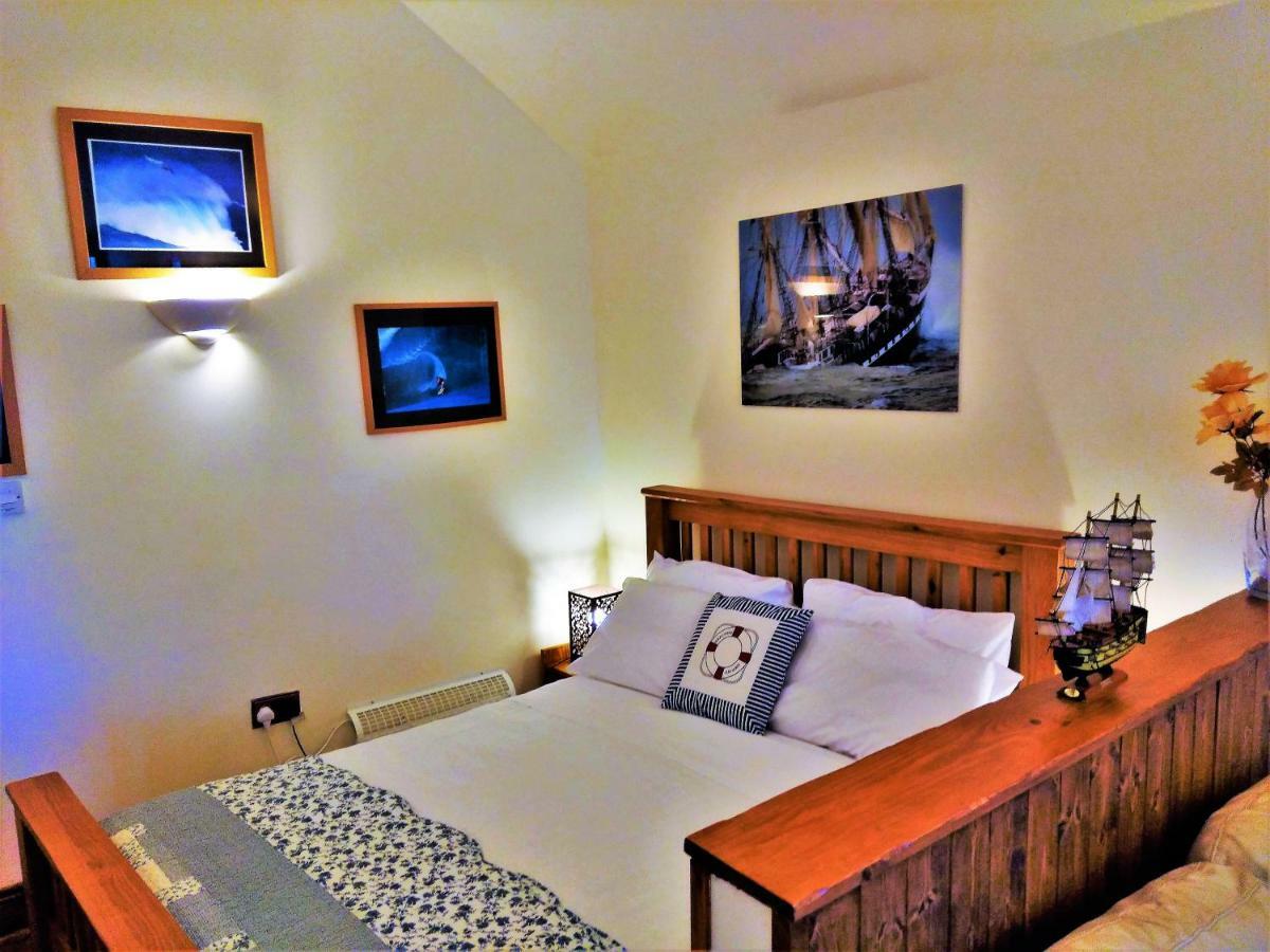 The Old Boathouse Villa Gweek Екстериор снимка