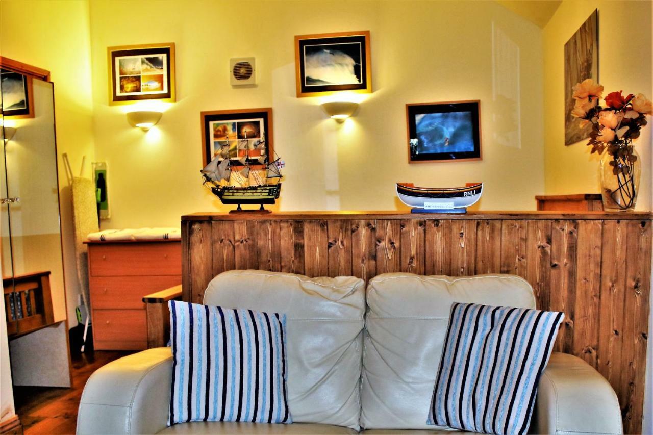 The Old Boathouse Villa Gweek Екстериор снимка